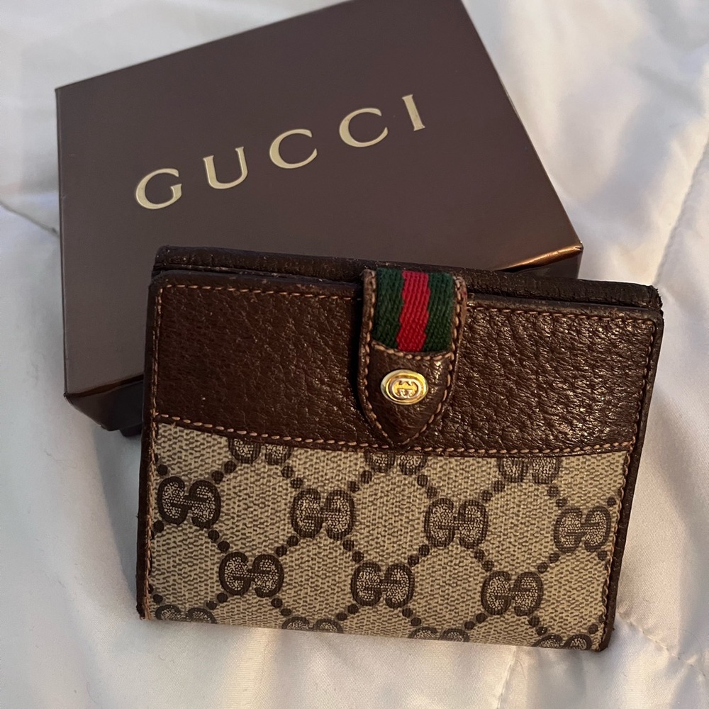 Gucci vintage wallet